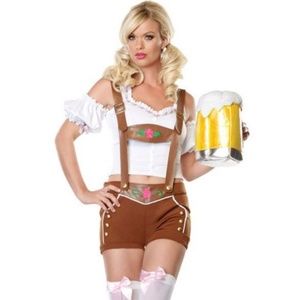 Beer maid halloween costume 🍺